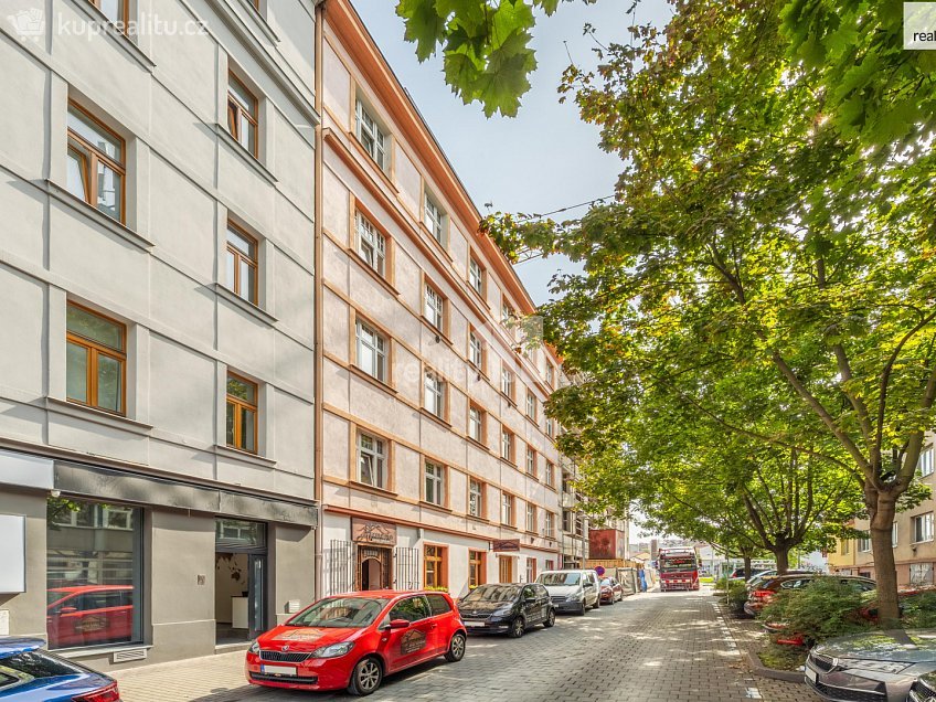 Prodej bytu 3+kk 74 m^2 Lihovarská, Praha 9 
