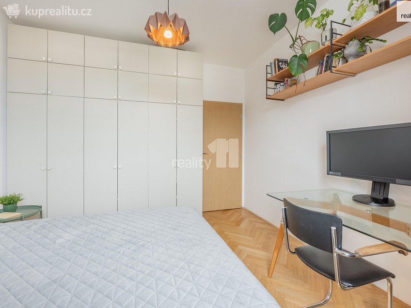 Prodej bytu 3+kk 74 m^2 Lihovarská, Praha 9 