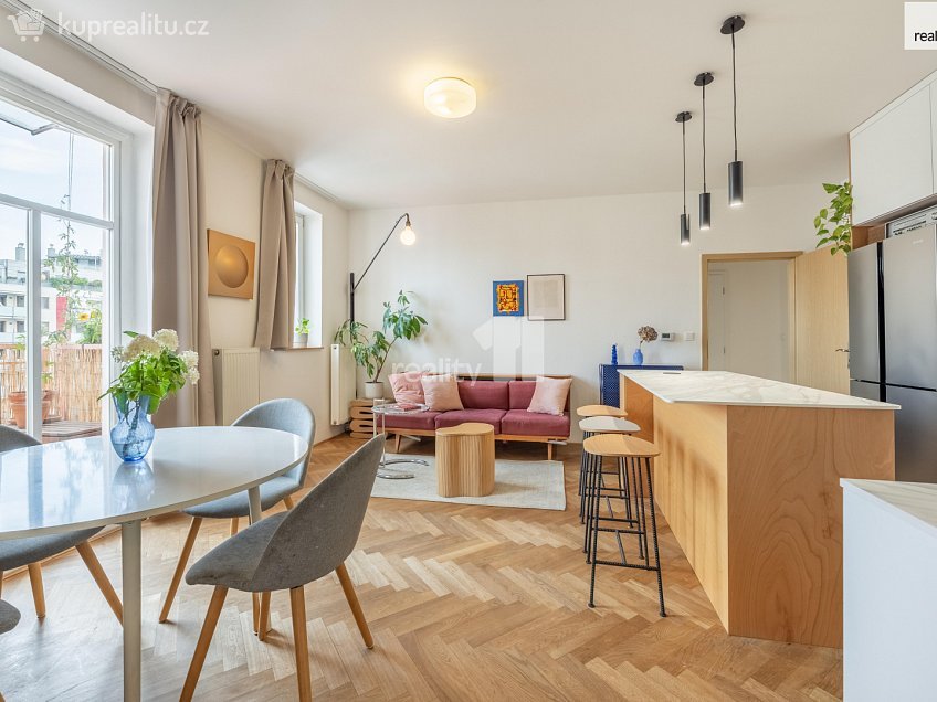 Prodej bytu 3+kk 74 m^2 Lihovarská, Praha 9 