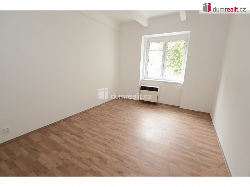 Pronájem bytu 2+kk 44 m^2 Nad olšinami, Praha 10 