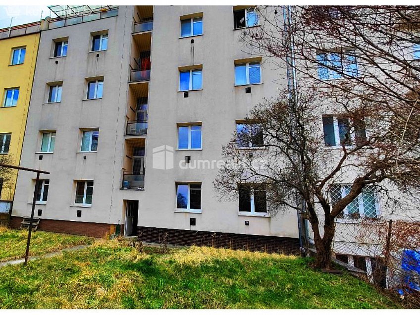 Pronájem bytu 2+kk 44 m^2 Nad olšinami, Praha 10 