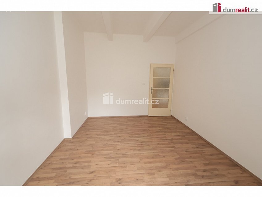 Pronájem bytu 2+kk 44 m^2 Nad olšinami, Praha 10 
