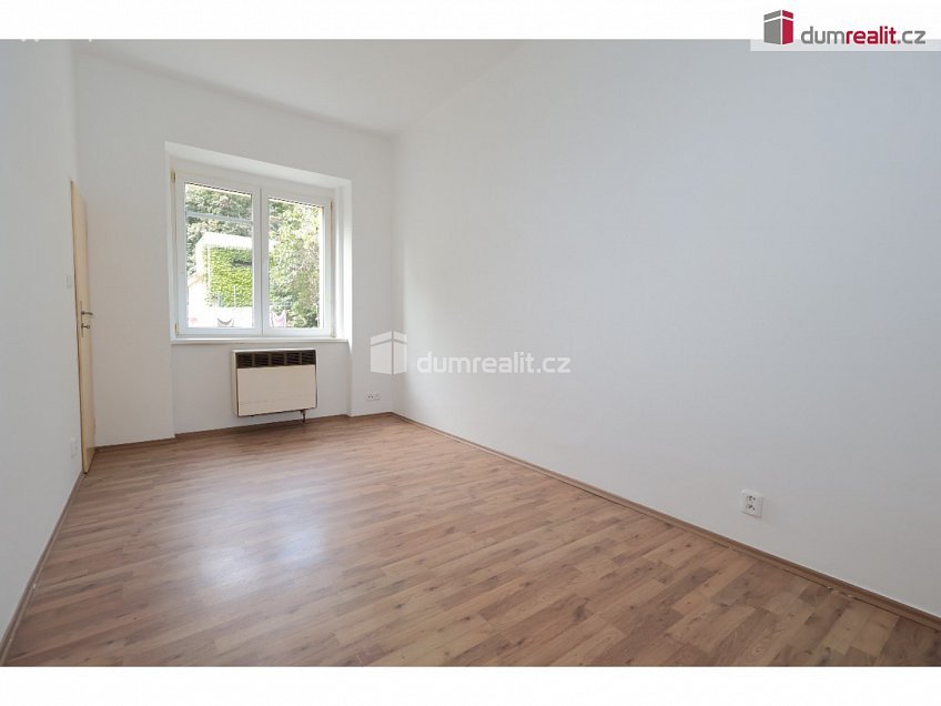 Pronájem bytu 2+kk 44 m^2 Nad olšinami, Praha 10 