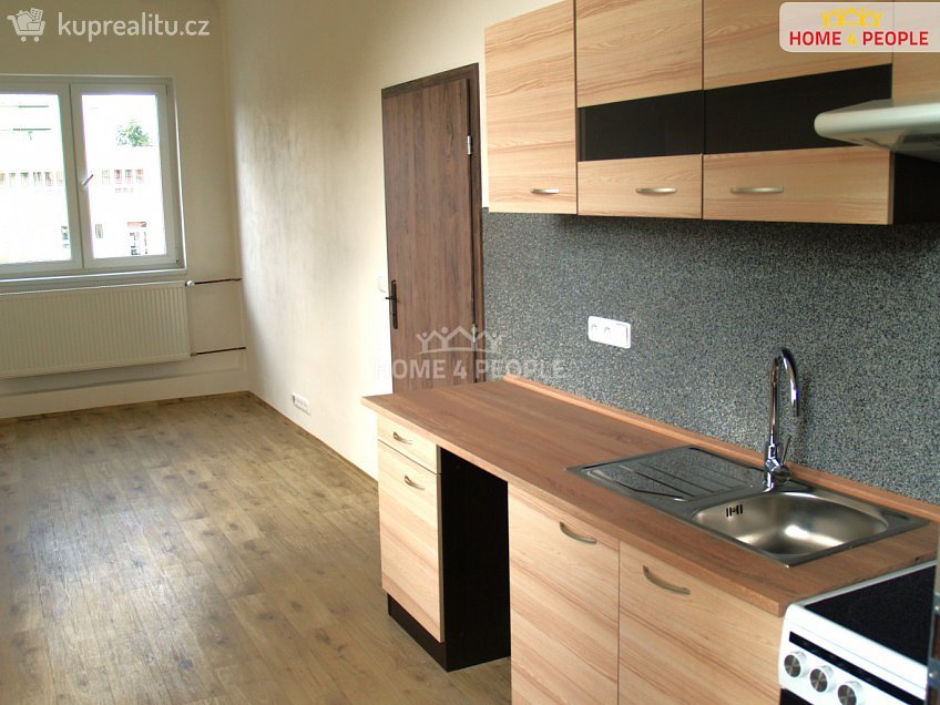 Pronájem bytu 2+kk 51 m^2 Školní, Chodov 