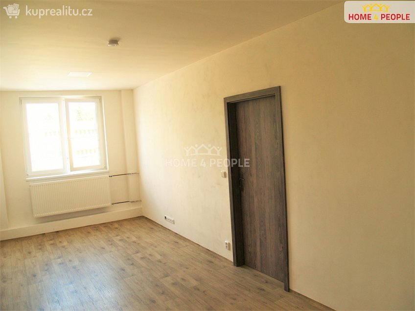 Pronájem bytu 2+kk 51 m^2 Školní, Chodov 