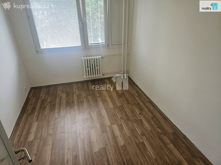 Pronájem bytu 2+kk 40 m^2 Novodvorská, Praha 4 