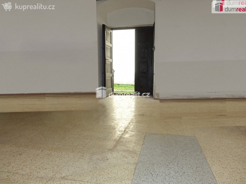 Pronájem  skladu 107 m^2 U Pivovaru, Louňovice pod Blaníkem 