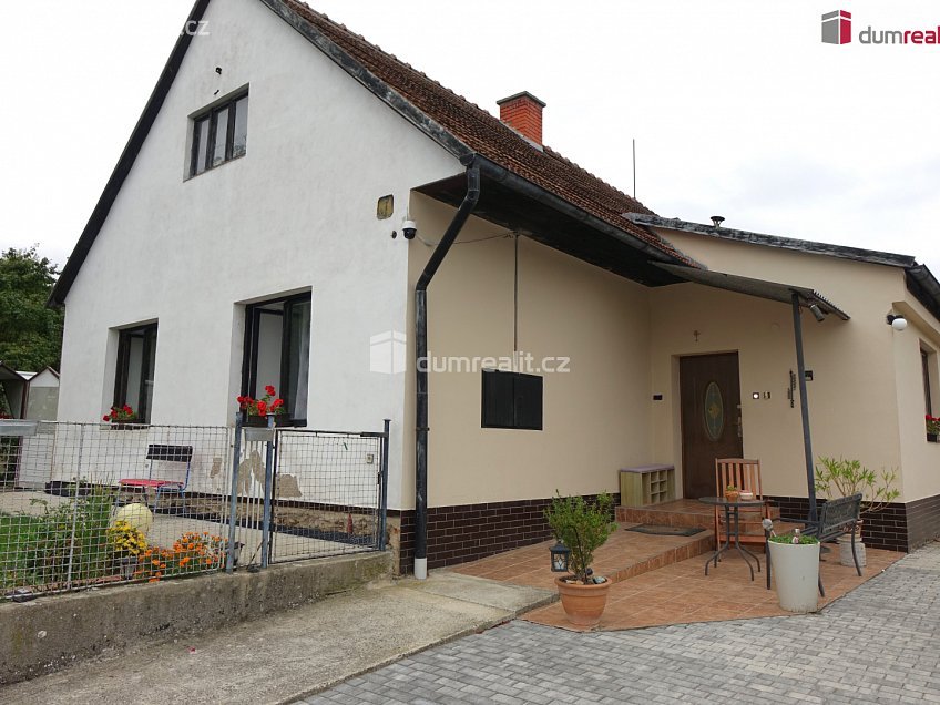 Pronájem  rodinného domu 150 m^2 Hulice, Hulice 