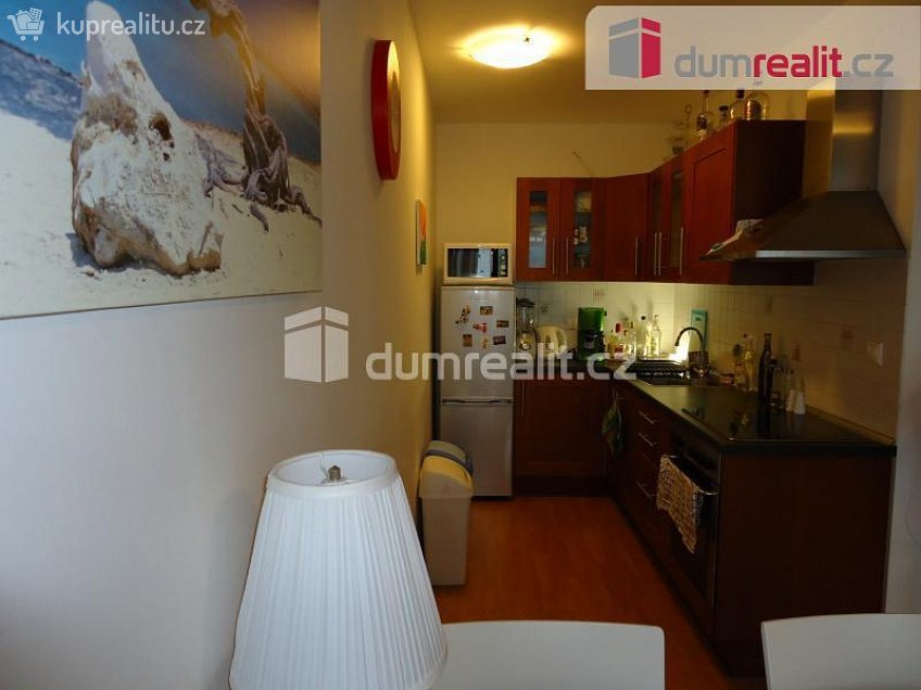 Prodej bytu 2+kk 60 m^2 Symfonická, Praha 13 