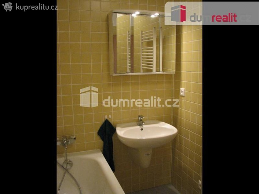 Prodej bytu 2+kk 60 m^2 Symfonická, Praha 13 
