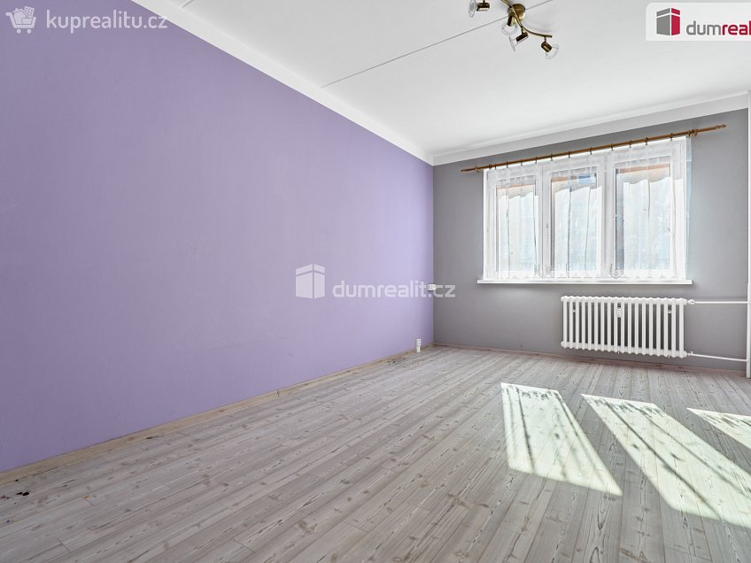 Prodej bytu 2+1 59 m^2 Sídliště, Hroznětín 