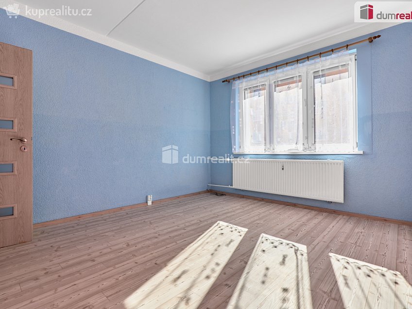 Prodej bytu 2+1 59 m^2 Sídliště, Hroznětín 