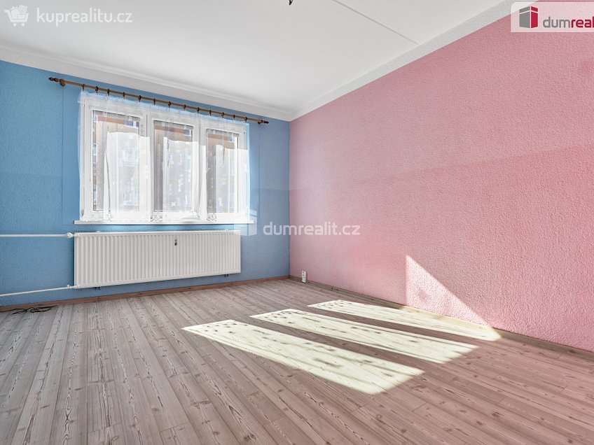 Prodej bytu 2+1 59 m^2 Sídliště, Hroznětín 