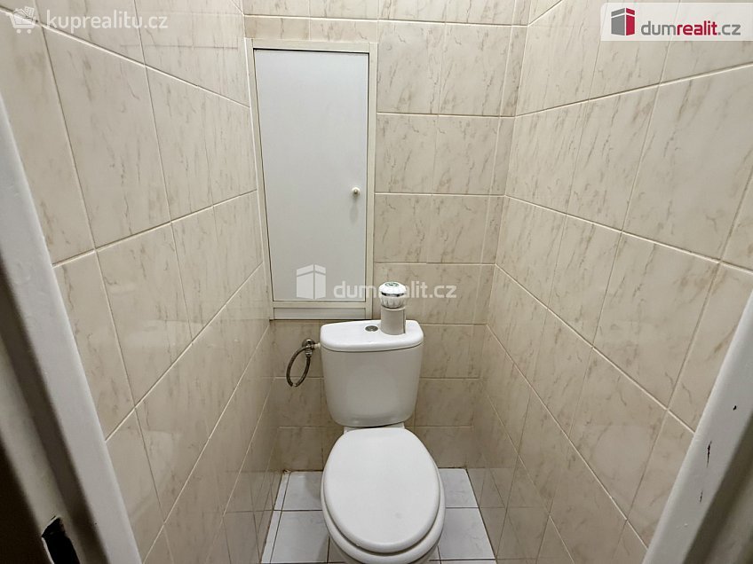 Pronájem bytu 2+1 54 m^2 Kosmonautů, Cheb 