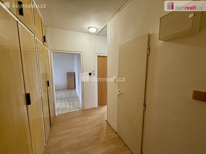 Pronájem bytu 2+1 54 m^2 Kosmonautů, Cheb 