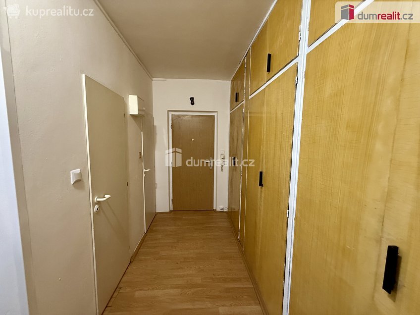 Pronájem bytu 2+1 54 m^2 Kosmonautů, Cheb 