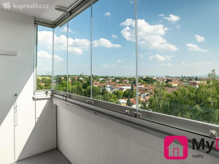 Pronájem bytu 2+1 52 m^2 Dědická, Brno 