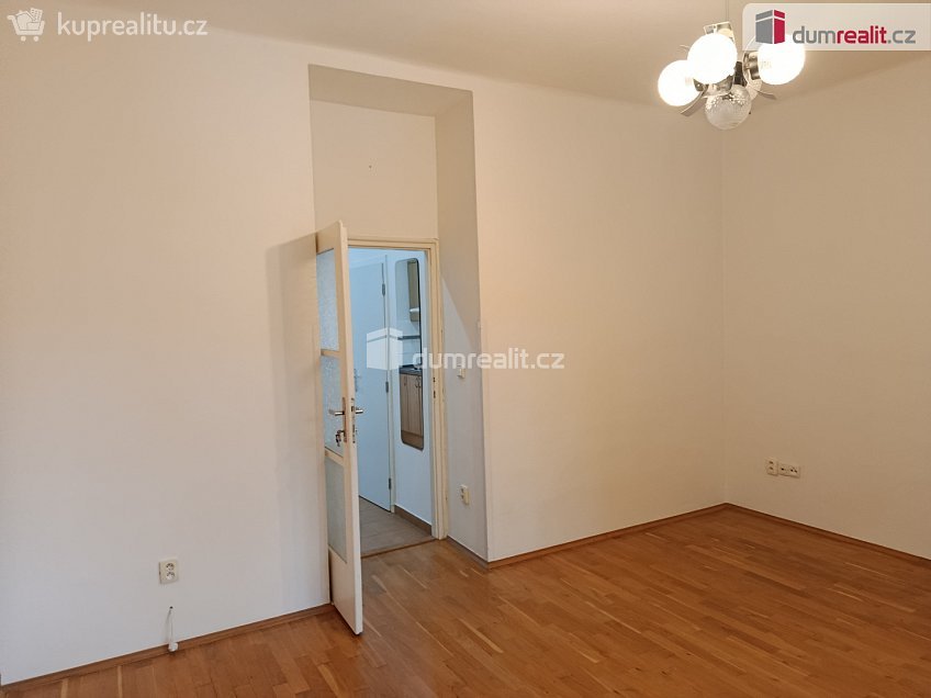 Pronájem bytu 2+kk 54 m^2 Novgorodská, Praha 10 