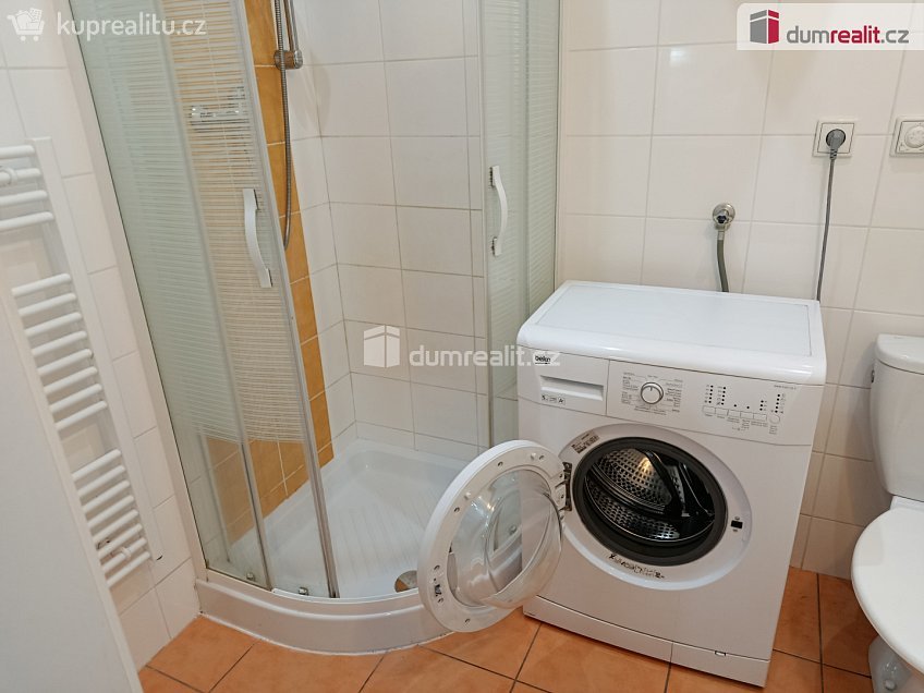 Pronájem bytu 2+kk 54 m^2 Novgorodská, Praha 10 