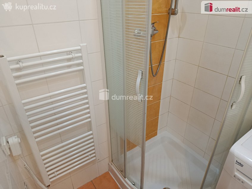 Pronájem bytu 2+kk 54 m^2 Novgorodská, Praha 10 