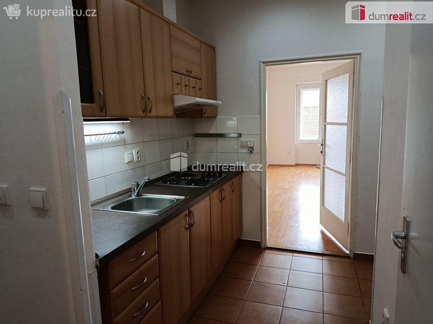 Pronájem bytu 2+kk 54 m^2 Novgorodská, Praha 10 