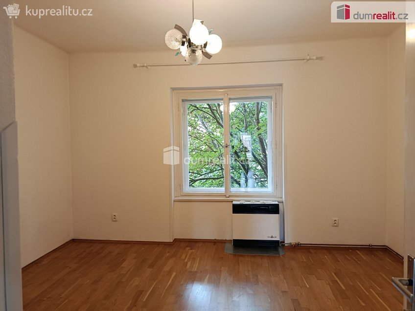 Pronájem bytu 2+kk 54 m^2 Novgorodská, Praha 10 
