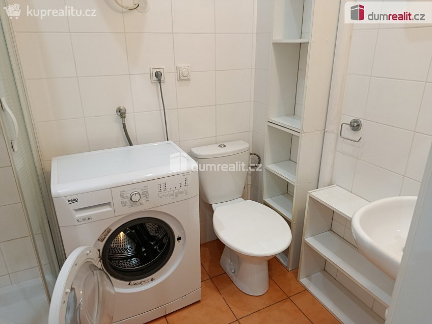 Pronájem bytu 2+kk 54 m^2 Novgorodská, Praha 10 