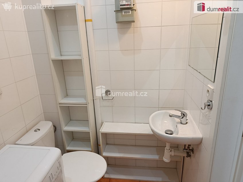Pronájem bytu 2+kk 54 m^2 Novgorodská, Praha 10 