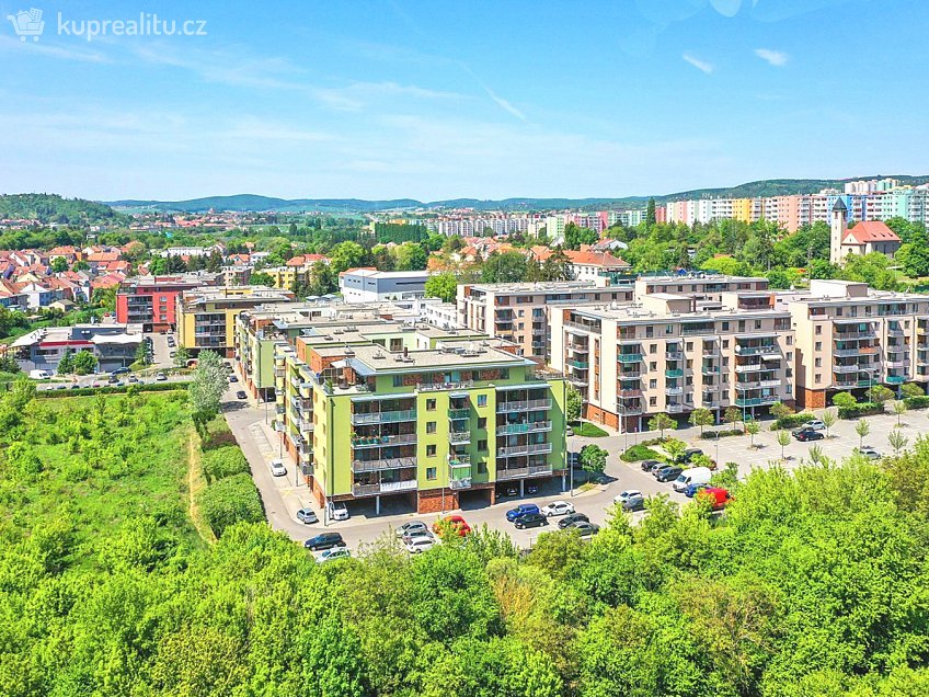 Prodej  garážového stání 16 m^2 U leskavy 26, Brno 62500