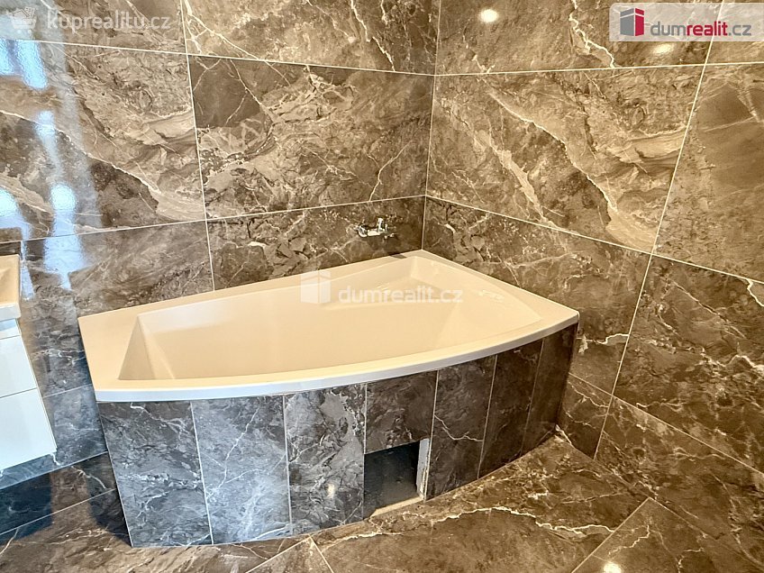 Pronájem  rodinného domu 150 m^2 K Malé Hleďsebi, Velká Hleďsebe 