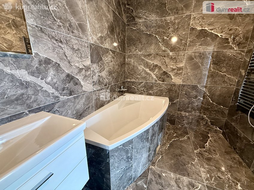 Pronájem  rodinného domu 150 m^2 K Malé Hleďsebi, Velká Hleďsebe 