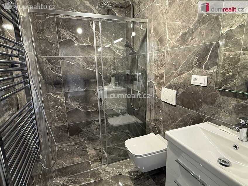 Pronájem  rodinného domu 150 m^2 K Malé Hleďsebi, Velká Hleďsebe 