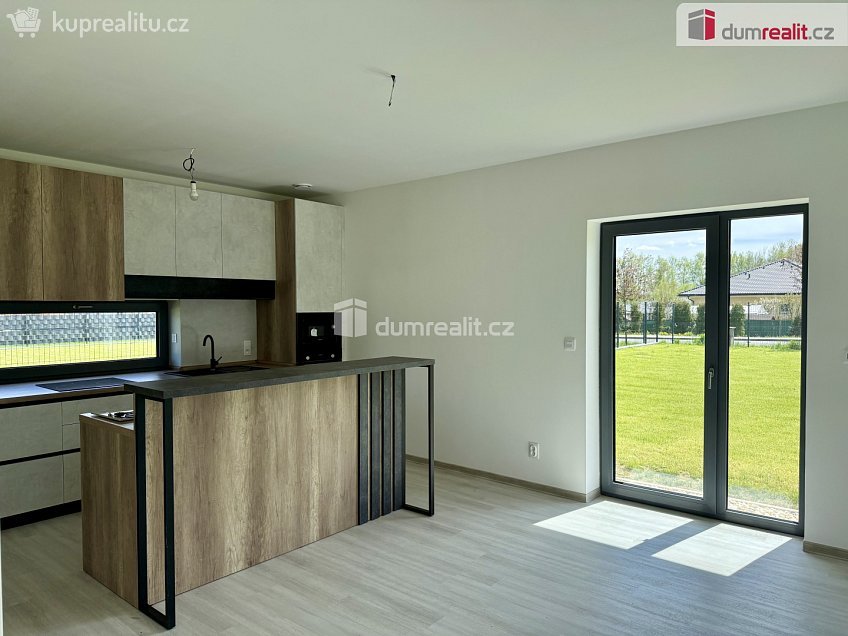 Pronájem  rodinného domu 150 m^2 K Malé Hleďsebi, Velká Hleďsebe 