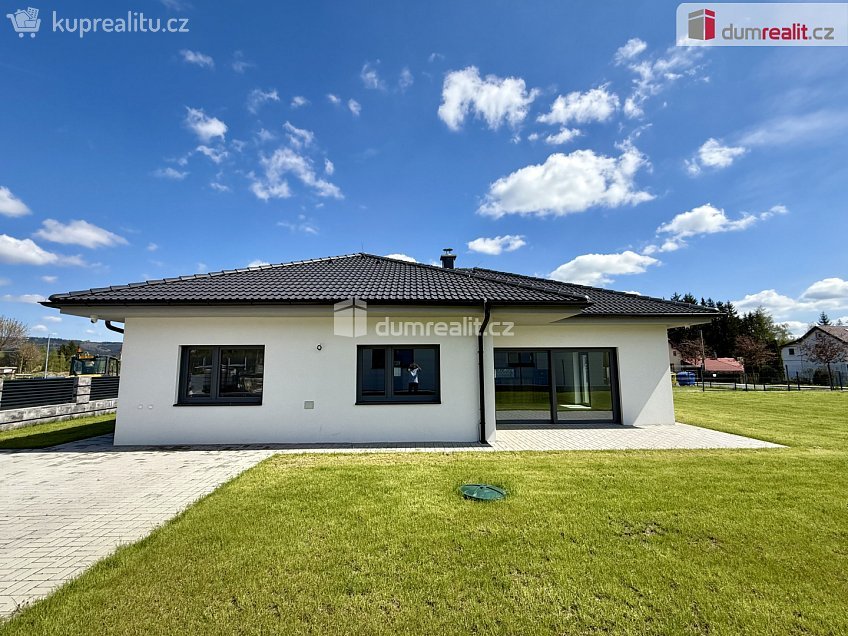 Pronájem  rodinného domu 150 m^2 K Malé Hleďsebi, Velká Hleďsebe 