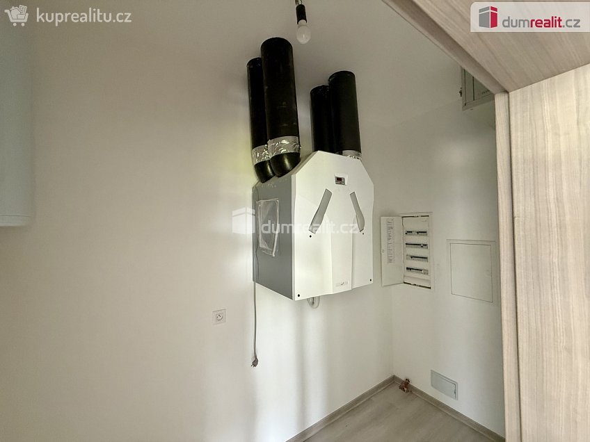 Pronájem  rodinného domu 150 m^2 K Malé Hleďsebi, Velká Hleďsebe 