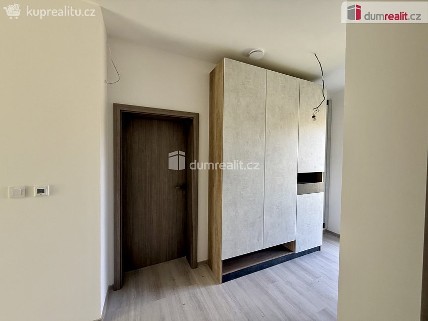 Pronájem  rodinného domu 150 m^2 K Malé Hleďsebi, Velká Hleďsebe 