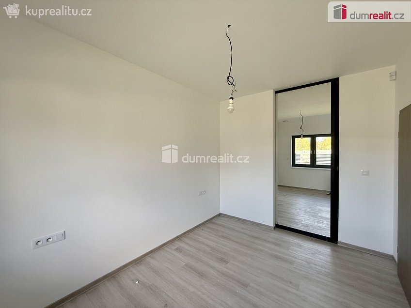 Pronájem  rodinného domu 150 m^2 K Malé Hleďsebi, Velká Hleďsebe 