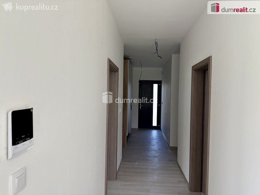 Pronájem  rodinného domu 150 m^2 K Malé Hleďsebi, Velká Hleďsebe 