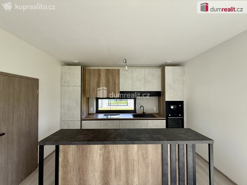 Pronájem  rodinného domu 150 m^2 K Malé Hleďsebi, Velká Hleďsebe 