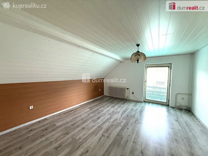 Prodej  rodinného domu 260 m^2 Trojanovice, Trojanovice 