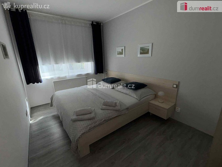 Pronájem bytu 2+kk 29 m^2 Zatloukalova, Luhačovice 