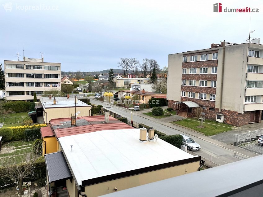 Pronájem bytu 3+1 69 m^2 V Sadě, Vlašim 