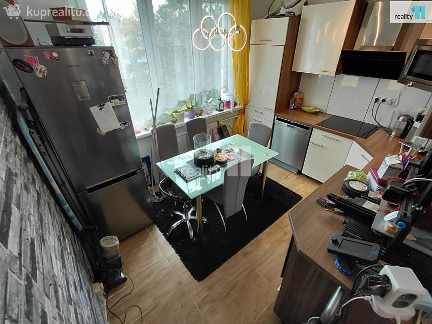 Prodej bytu 2+1 64 m^2 Šeříková, Cheb 
