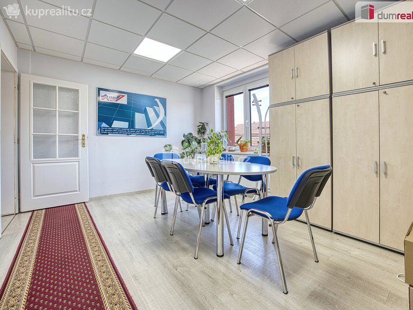Prodej  rodinného domu 211 m^2 Mělnická, Libiš 