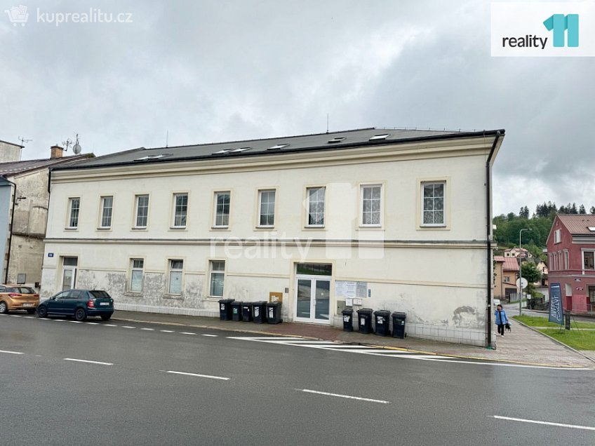 Pronájem bytu 2+kk 53 m^2 náměstí T. G. Masaryka, Smržovka 