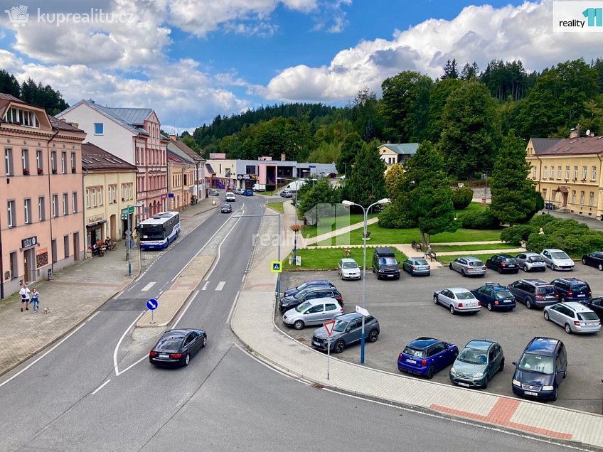 Pronájem bytu 2+kk 53 m^2 náměstí T. G. Masaryka, Smržovka 