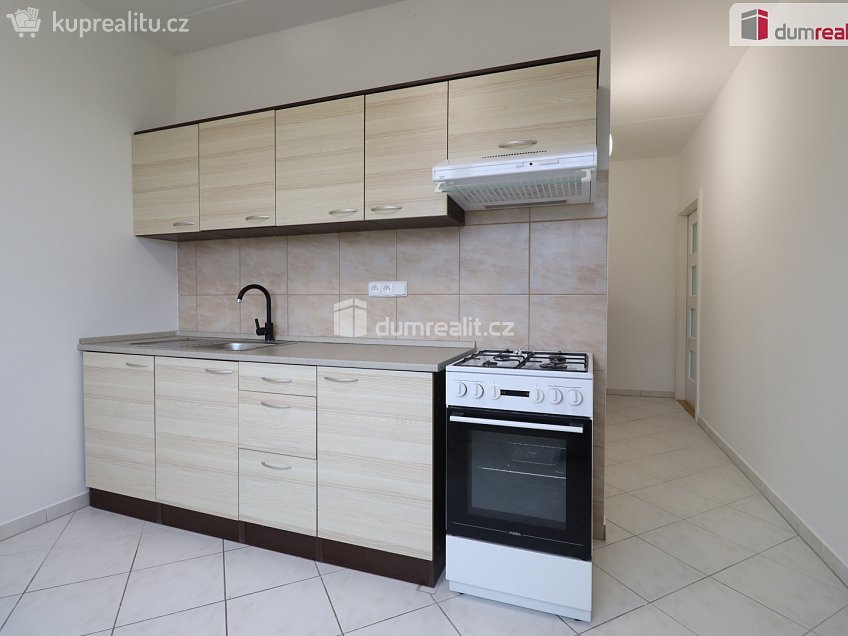 Pronájem bytu 2+1 62 m^2 Konečná, Karlovy Vary 
