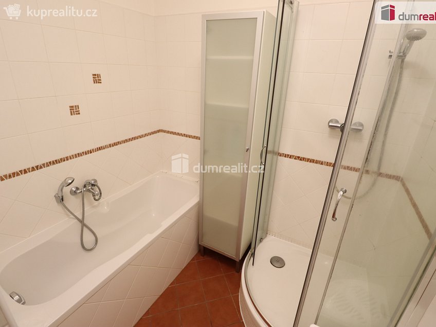 Pronájem bytu 3+1 89 m^2 Terezínská, Karlovy Vary 