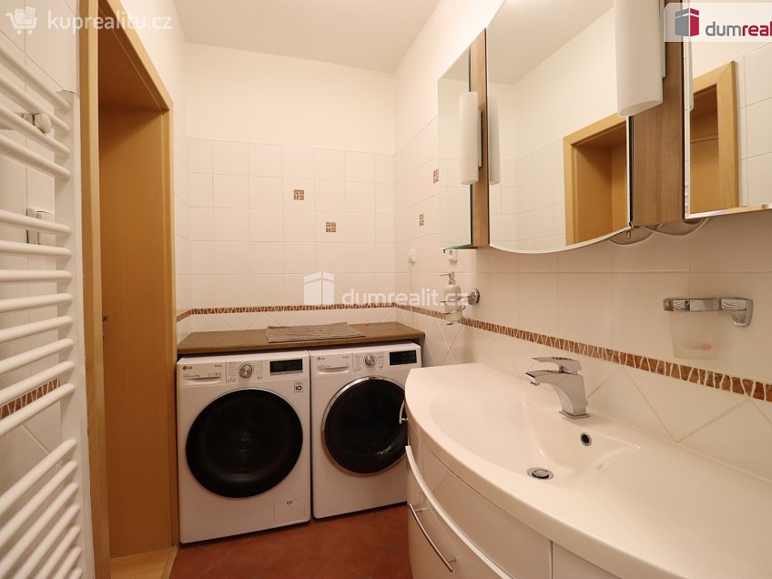 Pronájem bytu 3+1 89 m^2 Terezínská, Karlovy Vary 