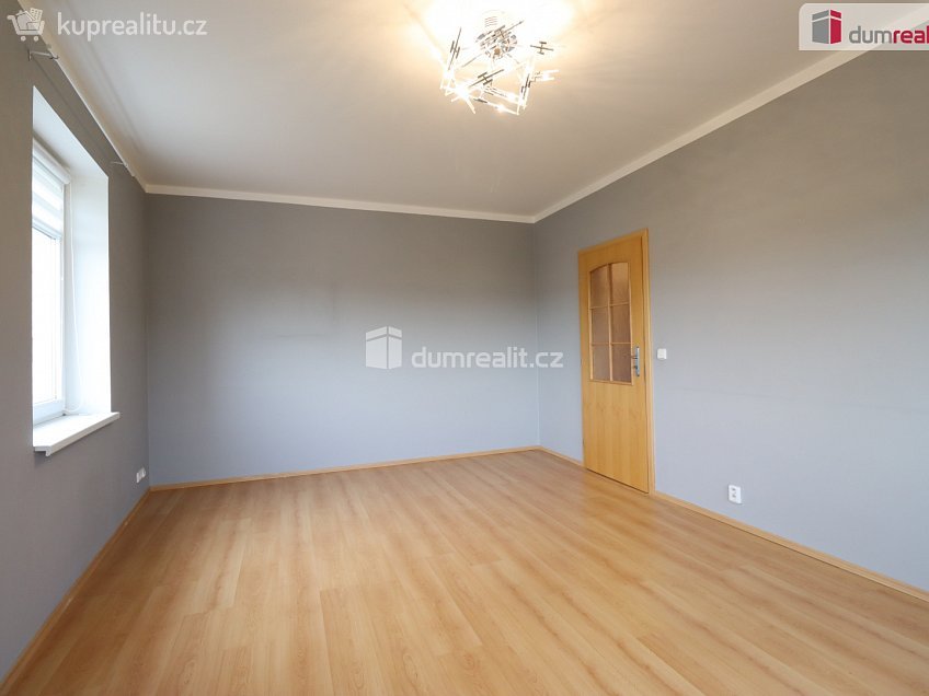 Pronájem bytu 3+1 89 m^2 Terezínská, Karlovy Vary 